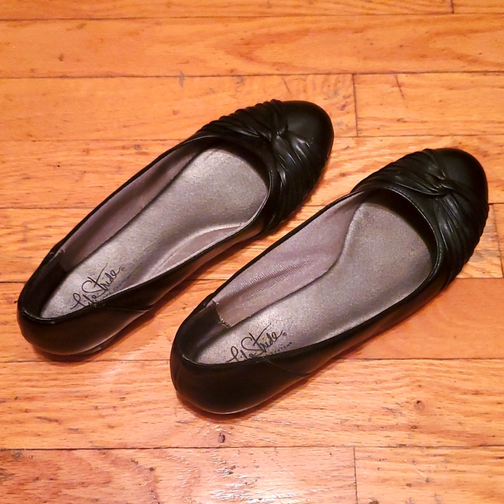 Life Stride, size 7.5, black flats.